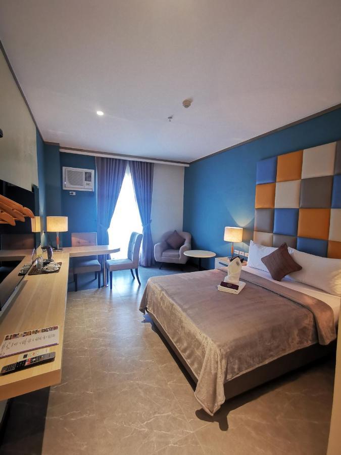 Yes Hotel Pandi Bulacan Esterno foto